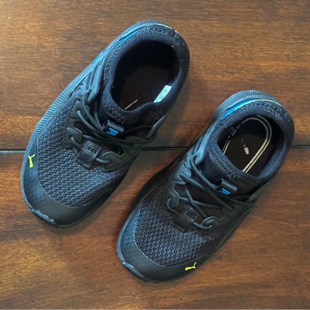 Puma Pacer Future Kids Black Slip-on Sneakers with Blue & Yellow Accents Size 9C - Picture 2 of 9